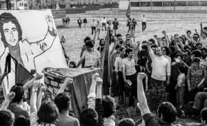 Maggio 1975 &ndash; L&rsquo;inaugurazione della lapide (Gi&ograve; Palazzo)